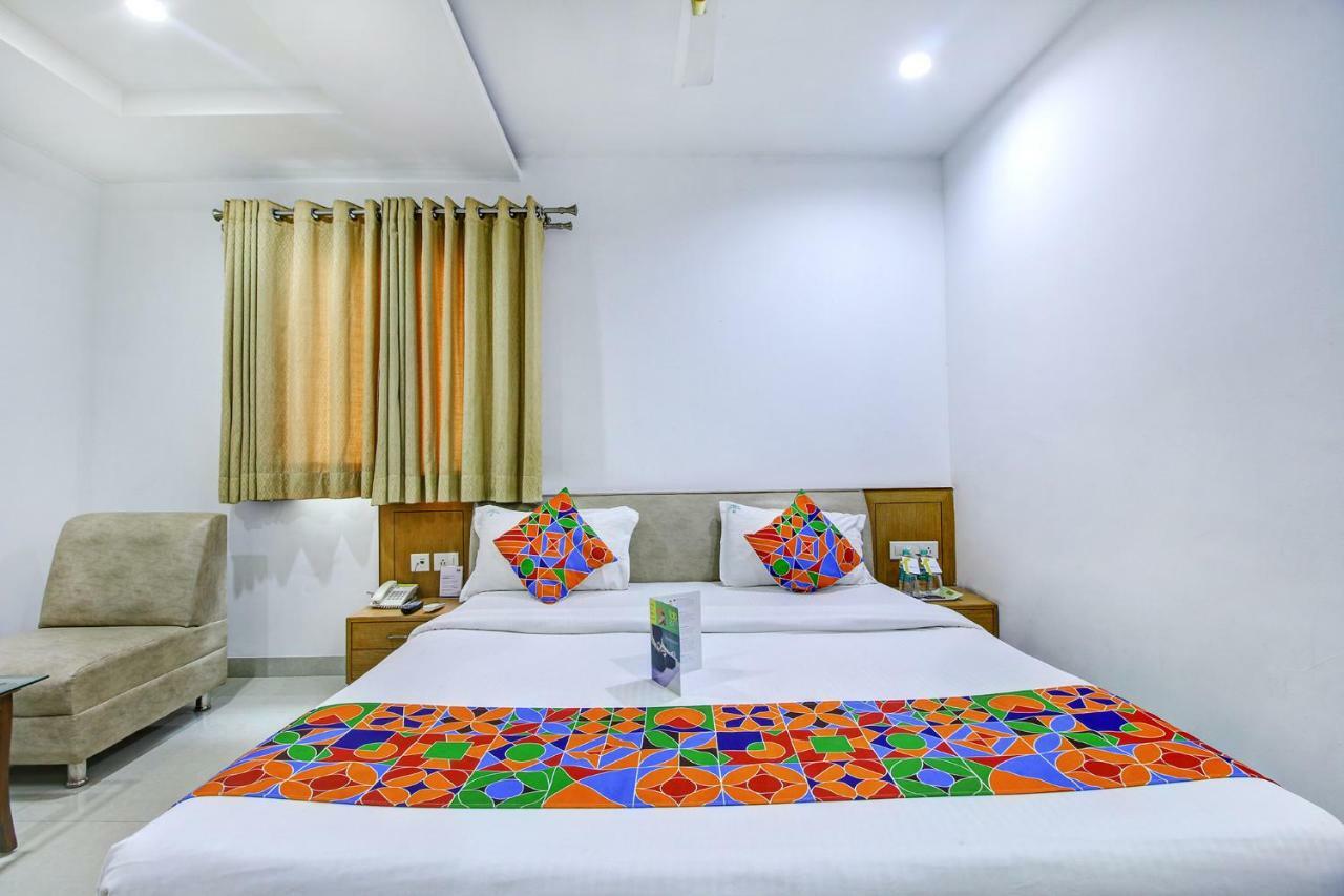Fabhotel Syberitic Suites Gachibowli - Fully Vaccinated Staff Kondapur  Luaran gambar