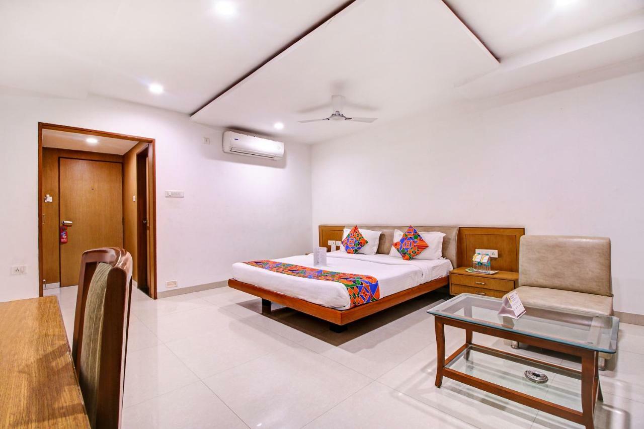 Fabhotel Syberitic Suites Gachibowli - Fully Vaccinated Staff Kondapur  Luaran gambar