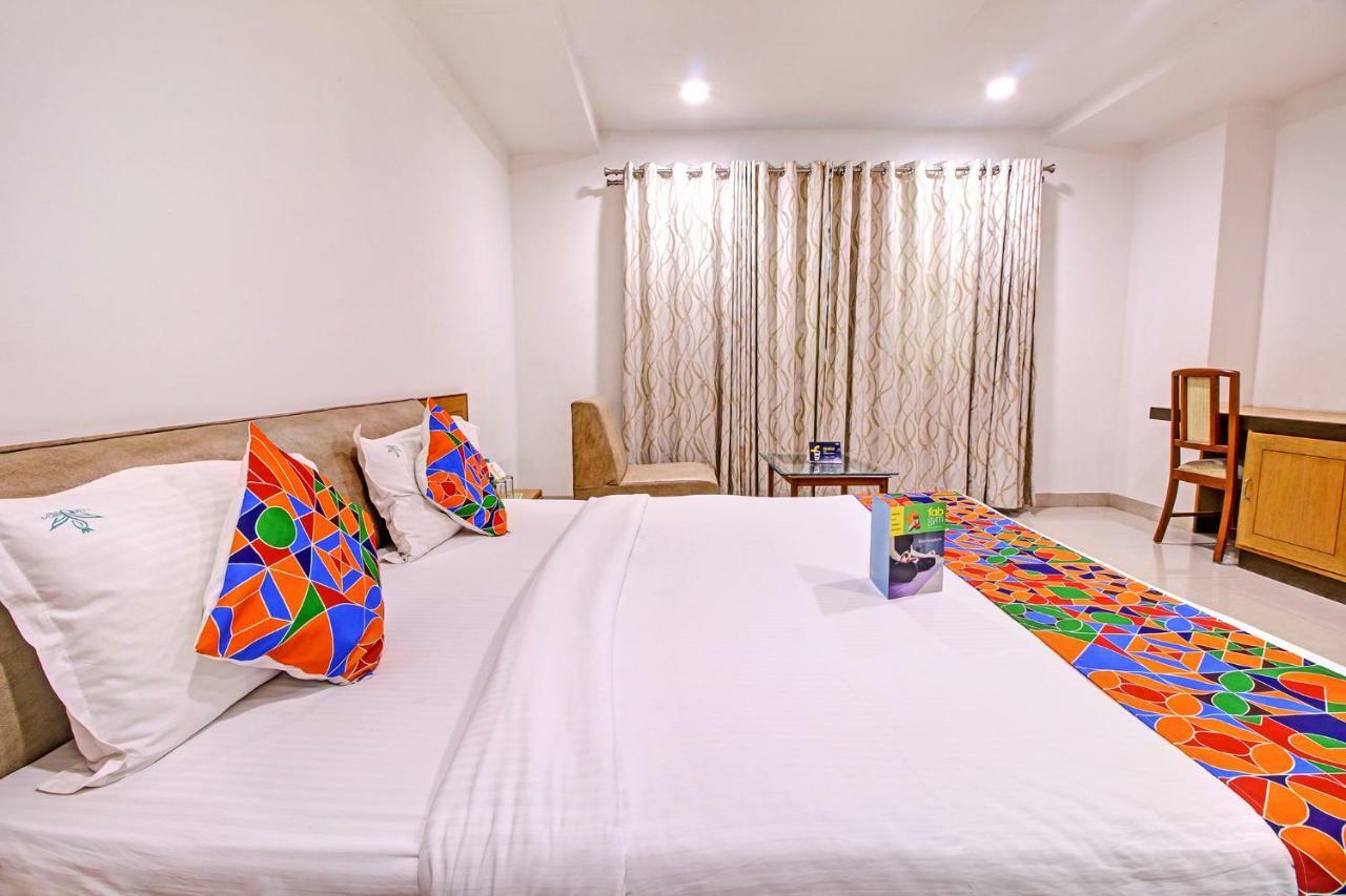 Fabhotel Syberitic Suites Gachibowli - Fully Vaccinated Staff Kondapur  Luaran gambar