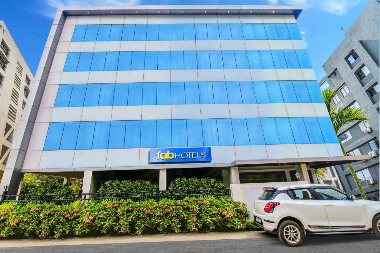 Fabhotel Syberitic Suites Gachibowli - Fully Vaccinated Staff Kondapur  Luaran gambar